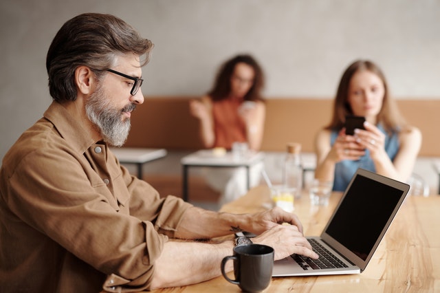 Do the latest GPT-3 tools spell doom for copywriters
