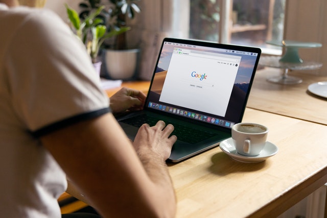 Google Reveals Insights into Holiday Consumer Search Habits